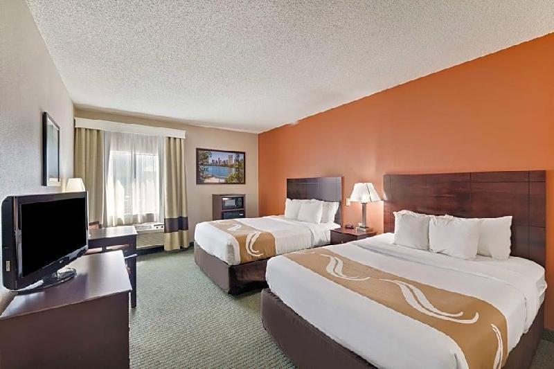 Quality Inn - image 3