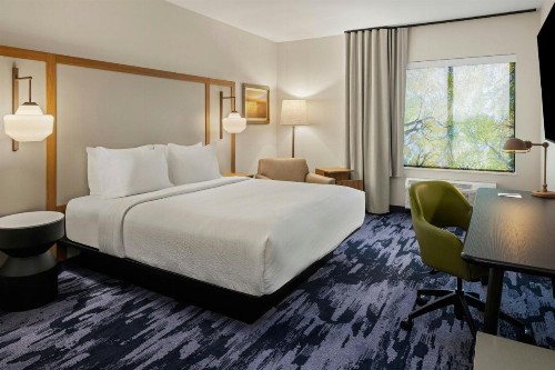 La Quinta by Wyndham Cedar Rapids - image 4
