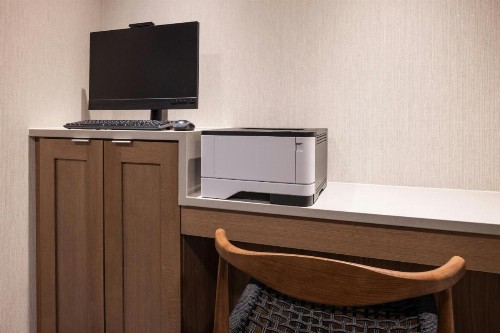 La Quinta by Wyndham Cedar Rapids - image 9