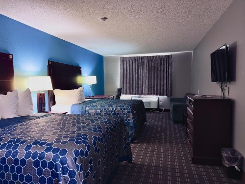 Economy Inn & Suites Cedar Rapids - image 33