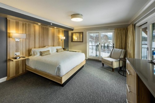 Center Harbor Inn - image 10