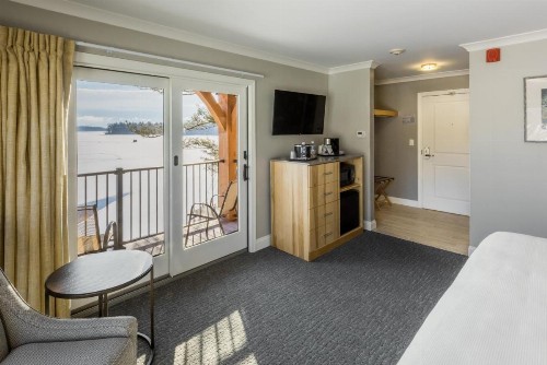 Center Harbor Inn - image 31