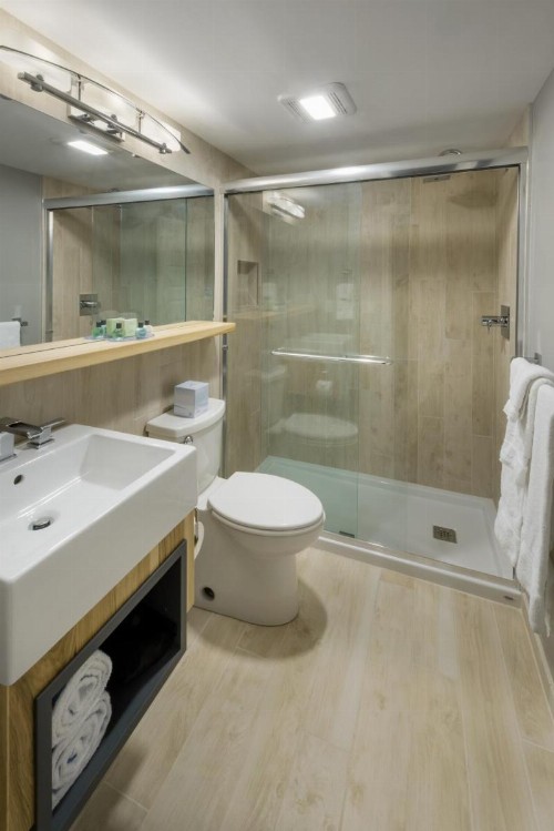 Center Harbor Inn - image 32