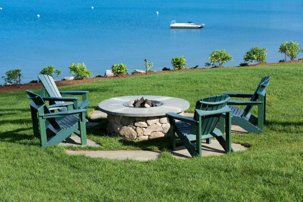 Center Harbor Inn - image 4