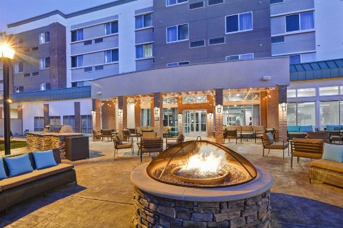 Courtyard by Marriott Long Island Islip/Courthouse Complex - image 28