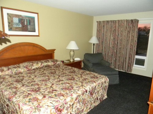 Lakeview Inn Centralia - image 15