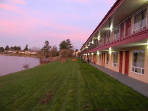 Lakeview Inn Centralia - image 3