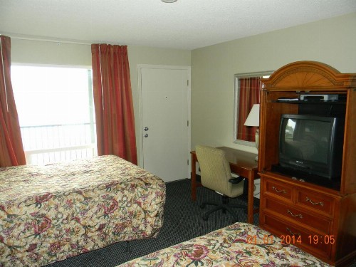 Lakeview Inn Centralia - image 8