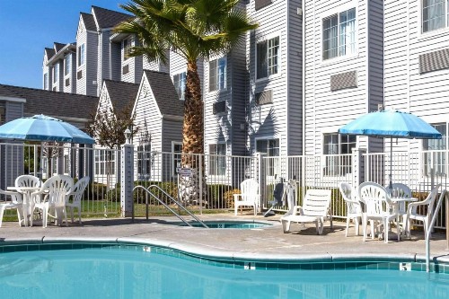 Microtel Inn & Suites Modesto - image 14