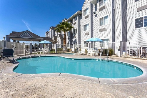 Microtel Inn & Suites Modesto - image 3