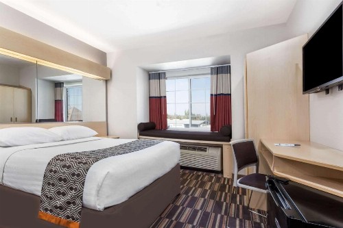 Microtel Inn & Suites Modesto - image 7