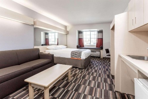 Microtel Inn & Suites Modesto - image 9