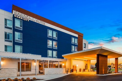 SpringHill Suites by Marriott Chambersburg - image 2