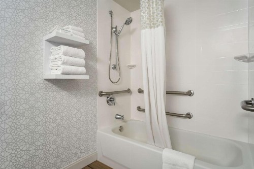 Hampton Inn Phoenix-Chandler - image 18