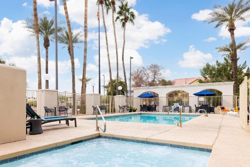 Hampton Inn Phoenix-Chandler - image 8