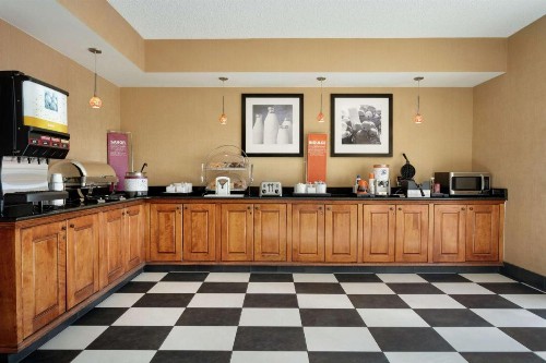 Hampton Inn Phoenix-Chandler - image 9
