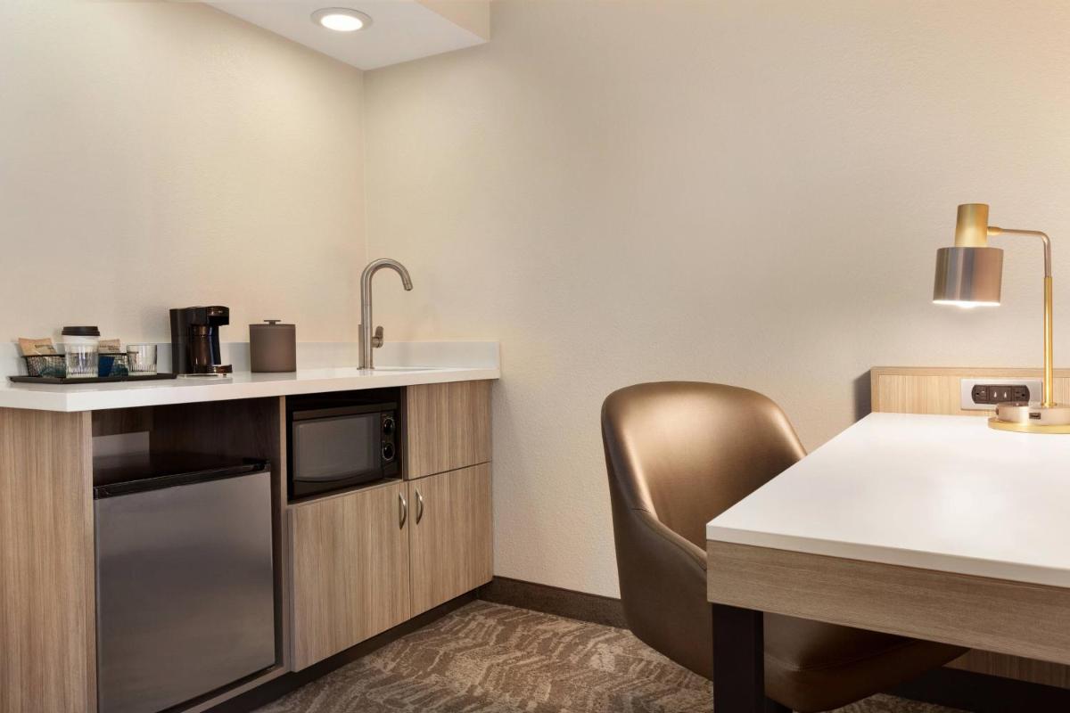SpringHill Suites Phoenix Chandler/Fashion Center - image 2
