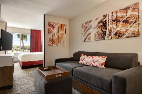 SpringHill Suites Phoenix Chandler/Fashion Center - image 6