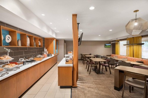 SpringHill Suites Phoenix Chandler/Fashion Center - image 9