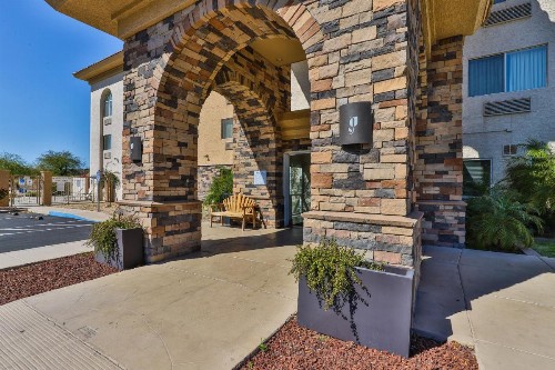Country Inn & Suites by Radisson Chandler - image 25
