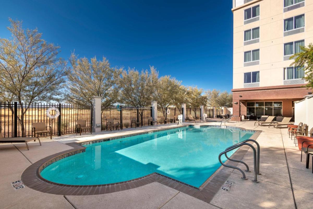 Fairfield Inn and Suites Phoenix Chandler Fashion Center - main image