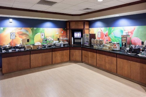 Fairfield Inn and Suites Phoenix Chandler Fashion Center - image 15