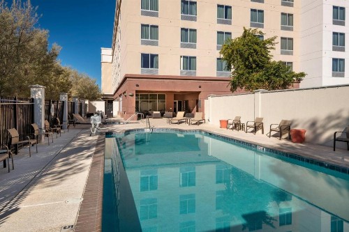 Fairfield Inn and Suites Phoenix Chandler Fashion Center - image 18