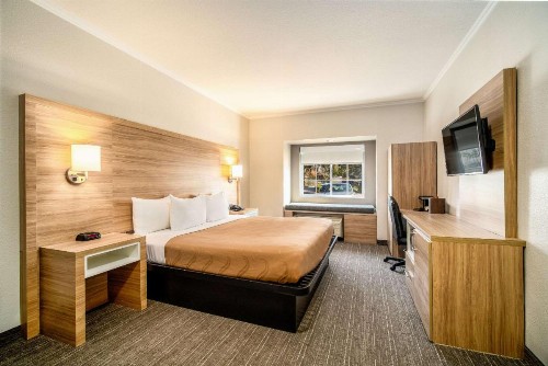 Quality Inn Chandler I-10 - image 16