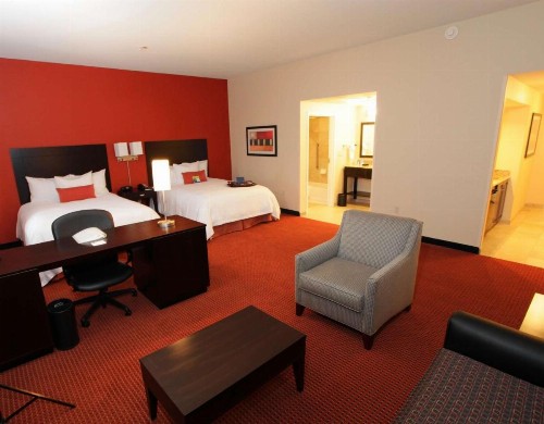 Hampton Inn & Suites Phoenix Chandler Fashion Center - image 12