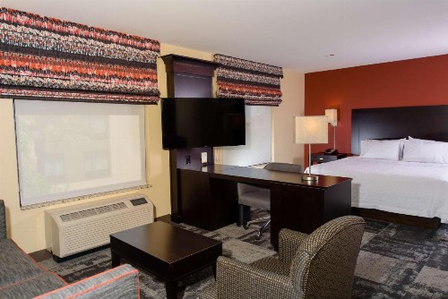 Hampton Inn & Suites Phoenix Chandler Fashion Center - image 13