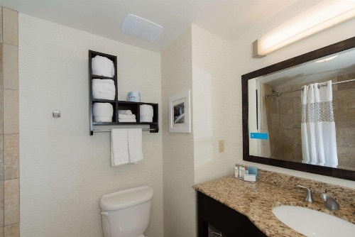 Hampton Inn & Suites Phoenix Chandler Fashion Center - image 15