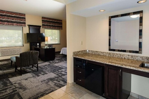 Hampton Inn & Suites Phoenix Chandler Fashion Center - image 25