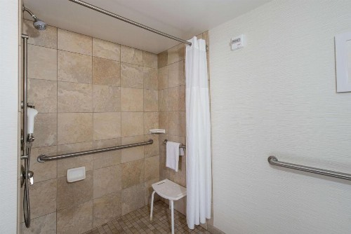 Hampton Inn & Suites Phoenix Chandler Fashion Center - image 4
