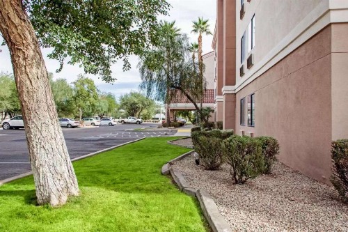 Comfort Inn Chandler - Phoenix South I-10 - image 35