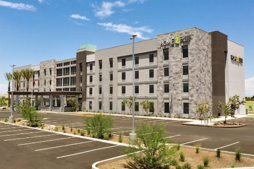 Home2 Suites by Hilton Phoenix Chandler - image 4