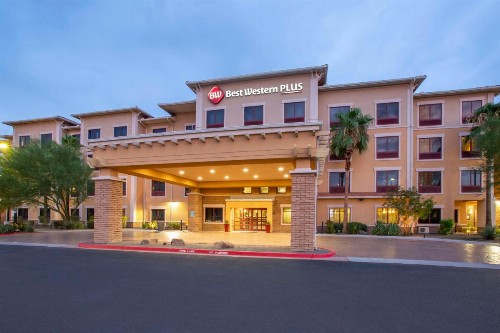 Best Western Plus Chandler Hotel & Suites - image 1