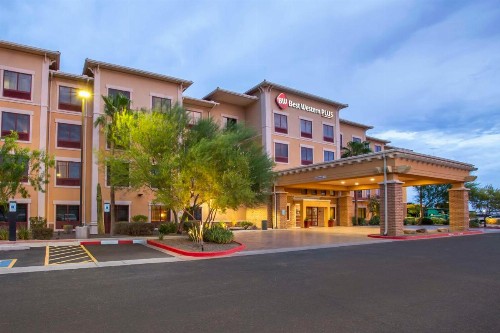 Best Western Plus Chandler Hotel & Suites - image 11