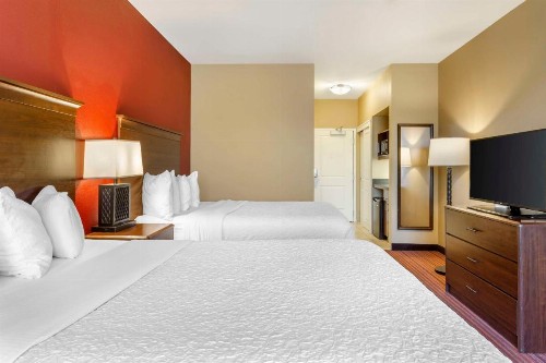 Best Western Plus Chandler Hotel & Suites - image 17