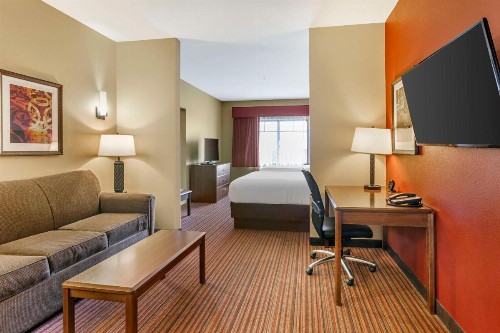 Best Western Plus Chandler Hotel & Suites - image 18