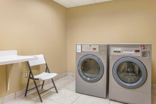 Best Western Plus Chandler Hotel & Suites - image 2
