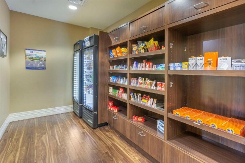 Best Western Plus Chandler Hotel & Suites - image 37