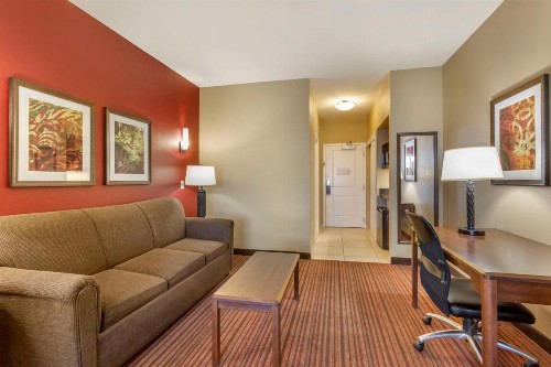 Best Western Plus Chandler Hotel & Suites - image 46