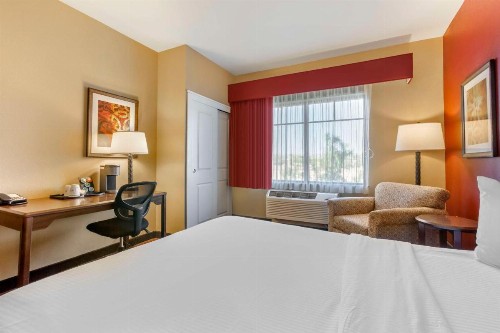 Best Western Plus Chandler Hotel & Suites - image 6