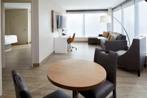 Cambria Hotel Phoenix Chandler - Fashion Center - image 15