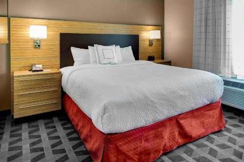 TownePlace Suites by Marriott Phoenix Chandler/Fashion Center - image 14