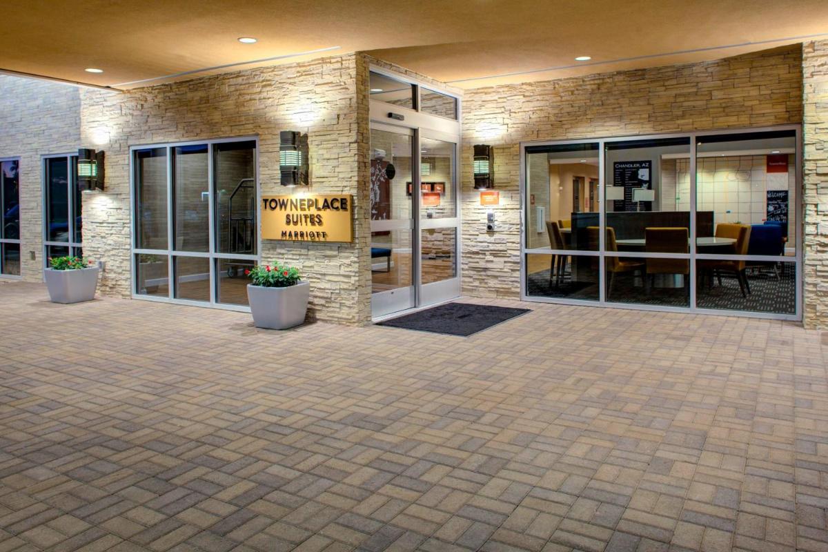 TownePlace Suites by Marriott Phoenix Chandler/Fashion Center - image 3
