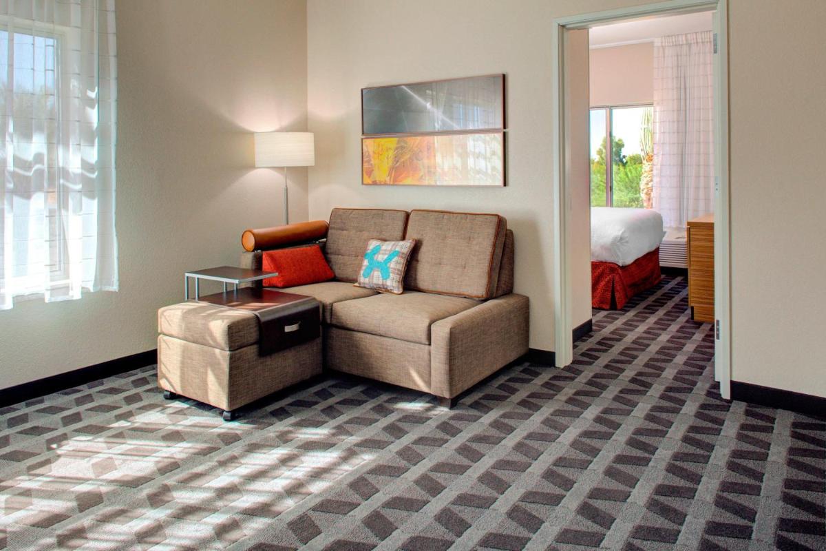 TownePlace Suites by Marriott Phoenix Chandler/Fashion Center - image 4