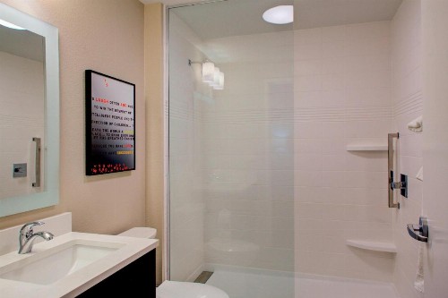 TownePlace Suites by Marriott Phoenix Chandler/Fashion Center - image 8