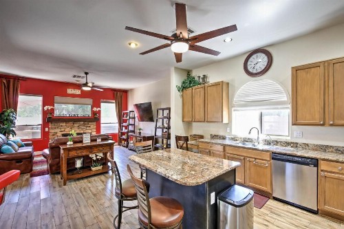 Lakefront Chandler Home - Kayaks Boat Pool Dock - image 14