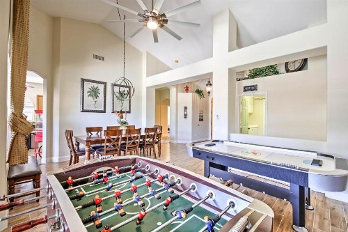 Lakefront Chandler Home - Kayaks Boat Pool Dock - image 7
